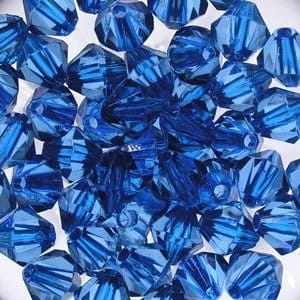 korale-akrylowe-diamentowe-kufer.jpg