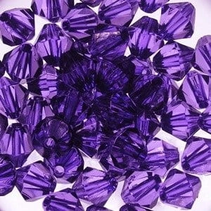 korale-akrylowe-diamentowe-kufer.jpg