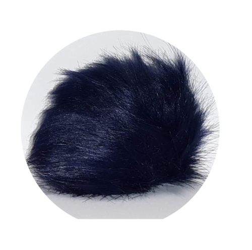 granatowy-futerkowy-pompon.jpg