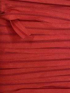 Zamek pościelowy - taśma suwakowa 3 mm (1mb) Czerwony 145