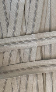 Zamek pościelowy - taśma suwakowa 3 mm (1mb) Szary 194