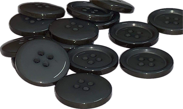 pasmanteria-kufer-guziki-plastikowe.jpg
