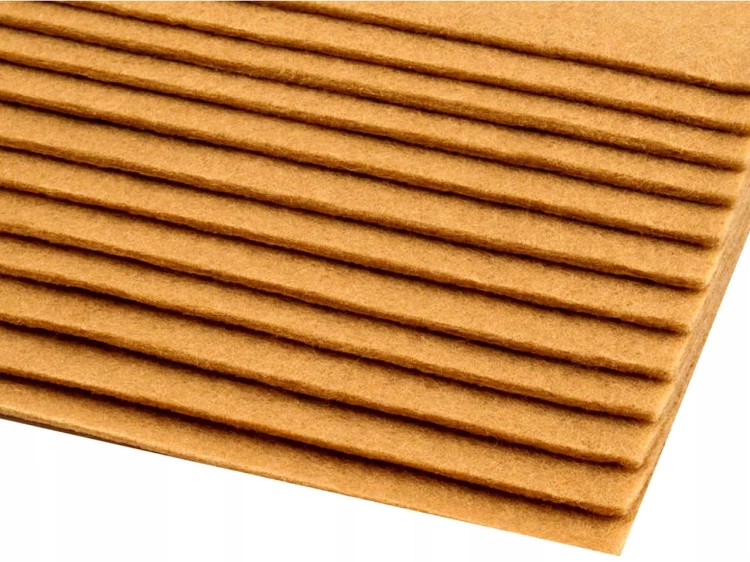 Filc-w-arkuszu-Stoklasa-20-cm-x-30-cm-bezowy-carmel-2szt-3-mm.jpg