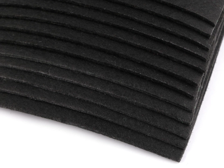 Filc dekoracyjny 20x30 cm CZARNY 4 mm (1szt).jpg