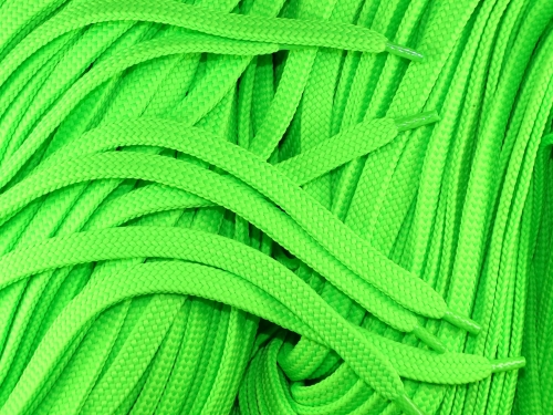 sznurówki i sznurowadła w rozmiarze 140 cm i modnym kolorku dostępne w Hurtowni Pasmanterii i dodatków krawieckich na Ulicy Włościańskiej w Firmie Kufer www.kufer-pasmanteria.pl